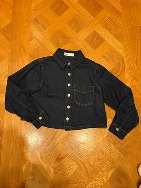 Zara Dark Blue women’s cropped denim button down shirt